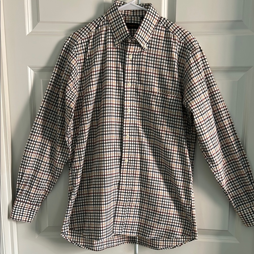 Stylish Men's Checkered Button Down Shirt ~ Size Medium